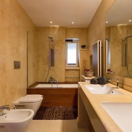Garibaldi Luxury Отранто