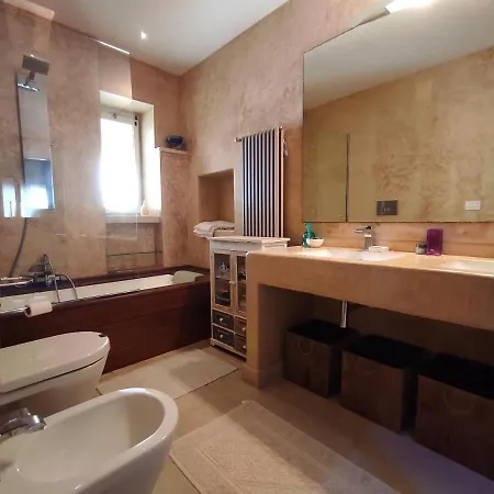 Будинок відпочинку Garibaldi Luxury