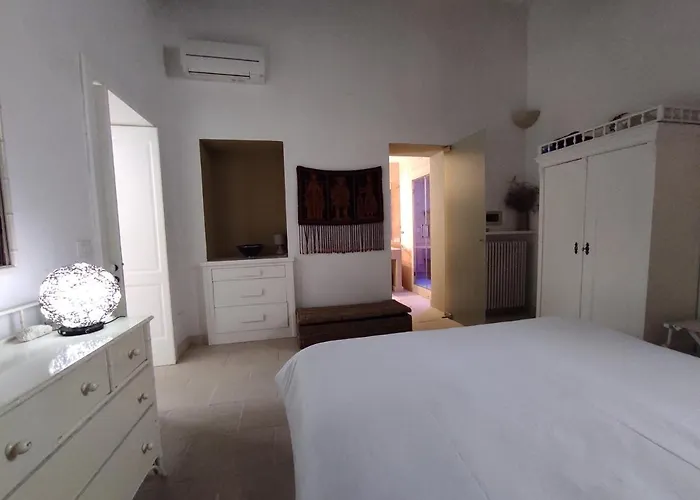 Garibaldi Luxury Дом отдыха Отранто