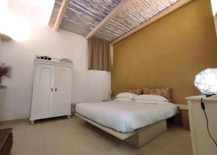 Garibaldi Luxury * Отранто